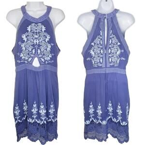 Band of Gypsies Women's M Blue Embroidered Floral Lace Trim Dress(1706)